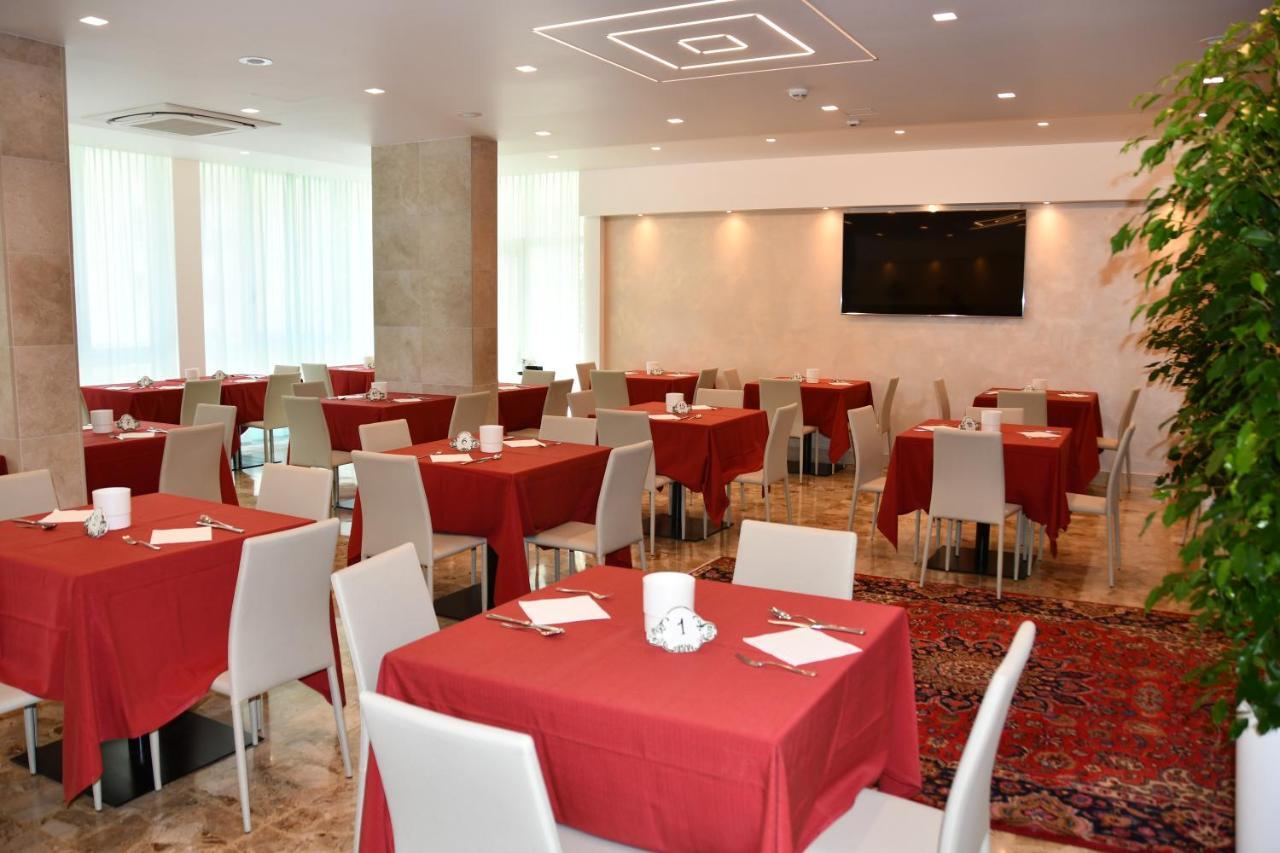 Hotel Playa Bibione Exterior photo