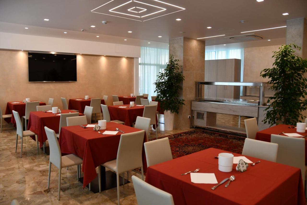 Hotel Playa Bibione Exterior photo